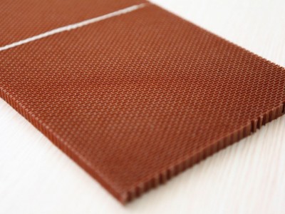 芳纶纸蜂窝与高性能纤维复合材料 制造工艺与应用前景